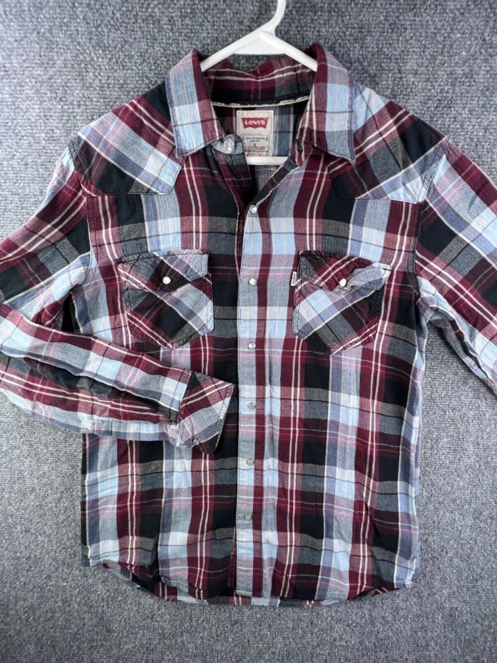 Levi’s Pearl Snap Shirt Lightweight Flannel Plaid Red Blue Small Modern Fit